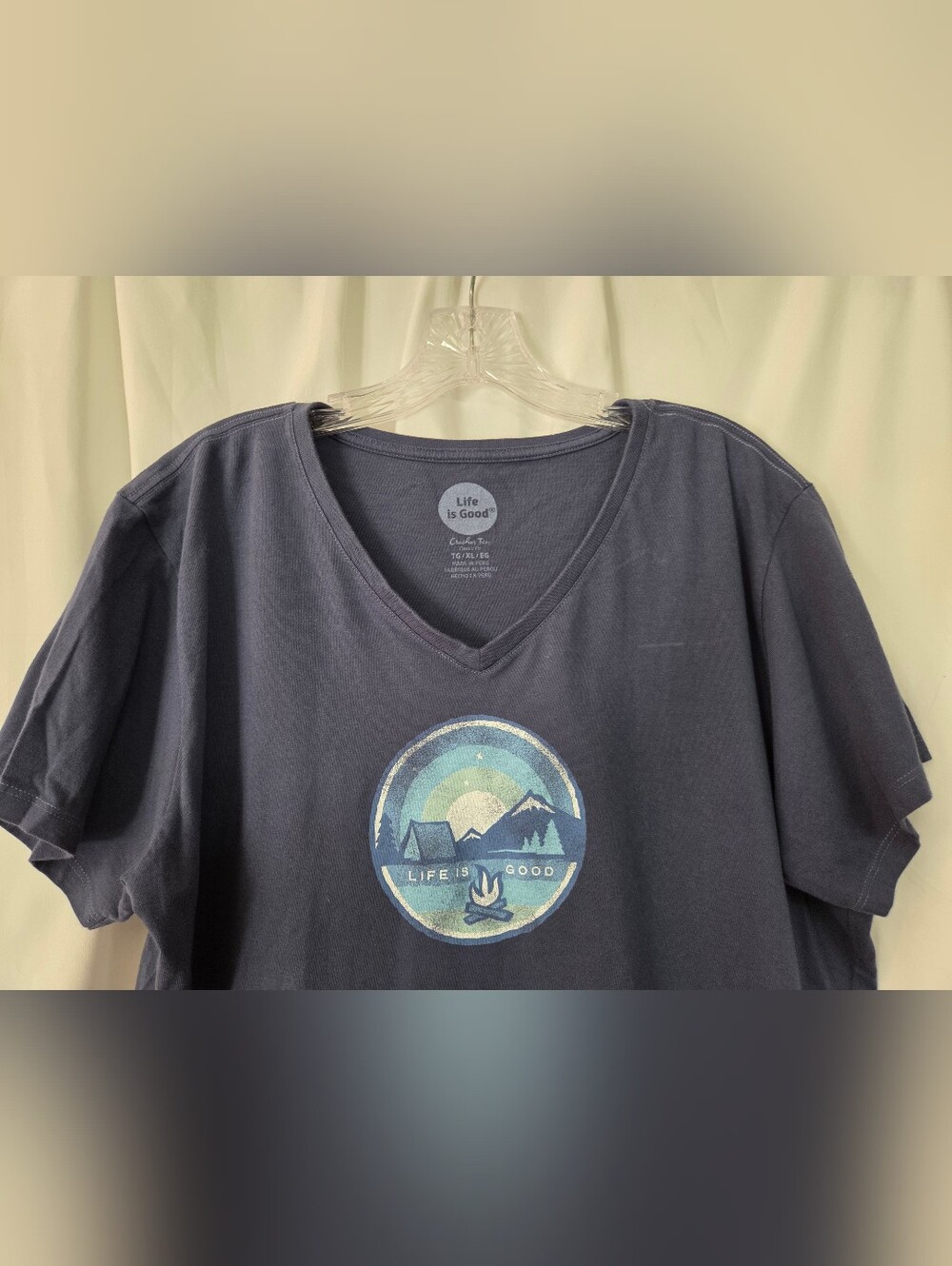 Life is Good Mountain Campfire Circle Graphic V-Neck Tee Blue Size XL - Picture 3 of 7